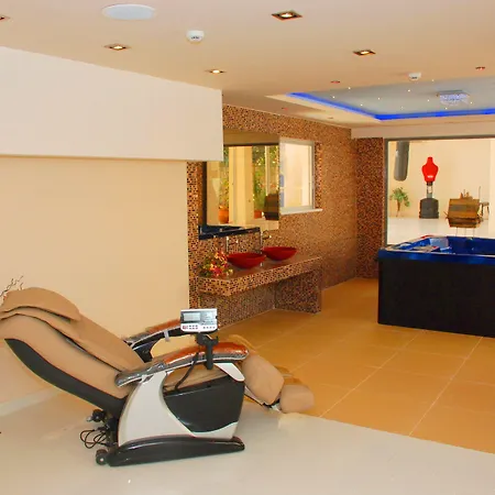 Esperia לגאנאס