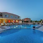 Esperia 3* לגאנאס
