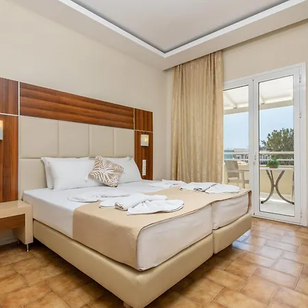 Esperia Hotel 3*