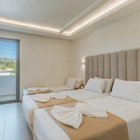Esperia Hotel 3*