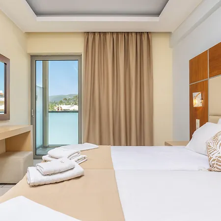 Esperia Hotel 3*