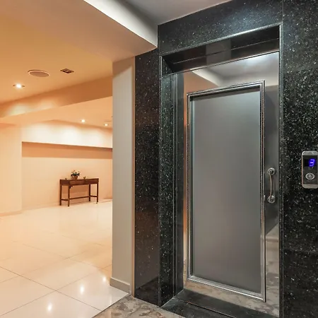 Esperia Hotel 3*