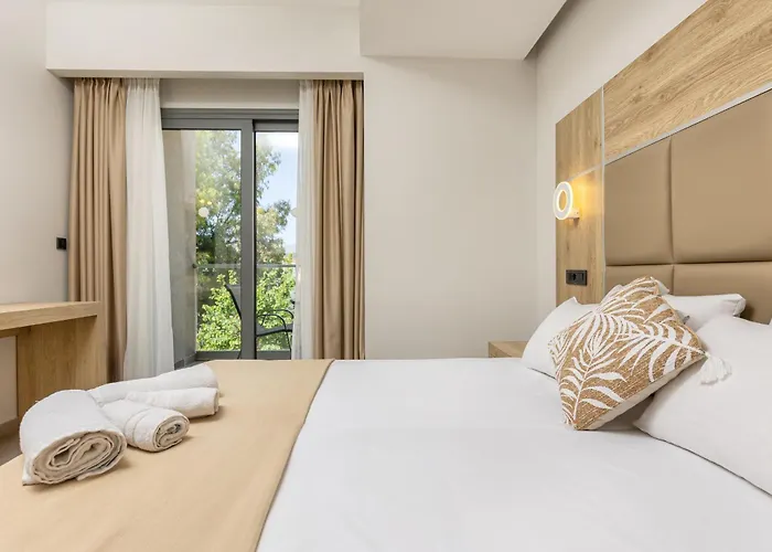 Esperia Hotel 3*